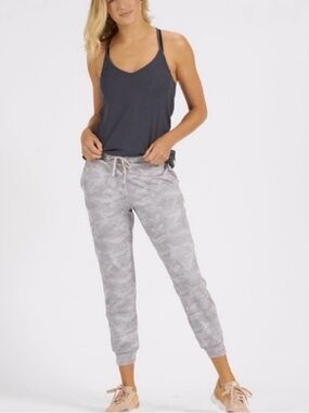 Vuori Women's Gray Camo Jogger Pants